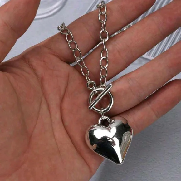 New Heart Pendant Choker Necklace - Picture 4 of 5